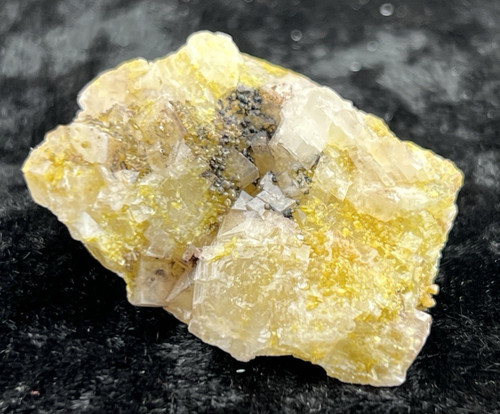 Yellow mimetite chabazite - yellow,